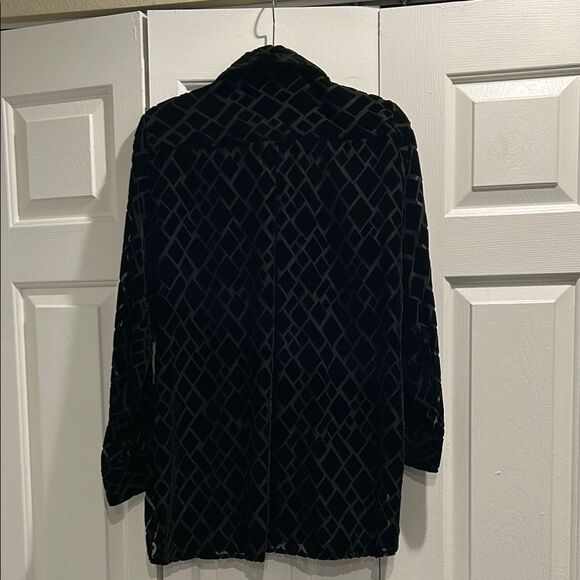 Black Velvet Geometric Shirt, Size 12 - Picture 7 of 8